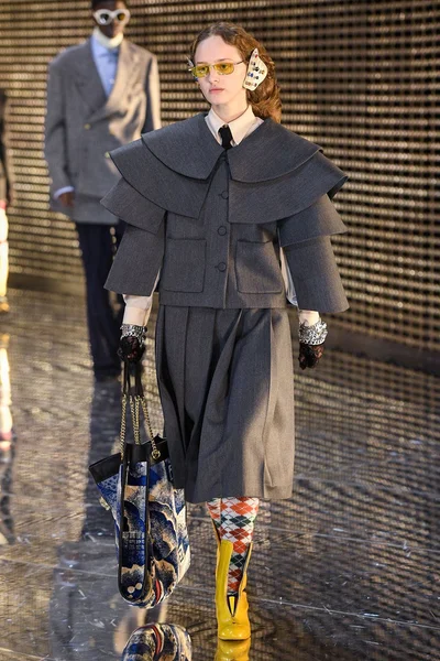 Look 48